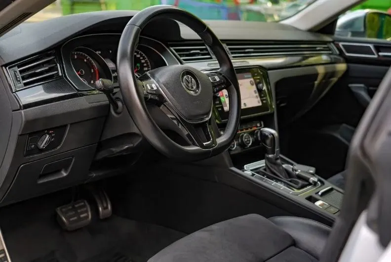 Volkswagen Arteon 2.0TDI Elegance Image 6